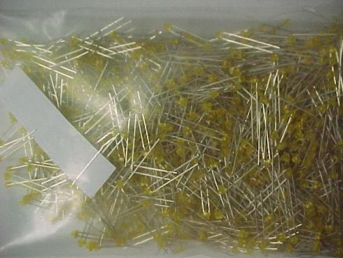 ERÄ LEDEJÄ-KELTAINEN 3mm - ERÄ LEDEJÄ - 1000 KPL/PUSSI ERIKOIS HINNALLA ERÄ LEDEJÄ