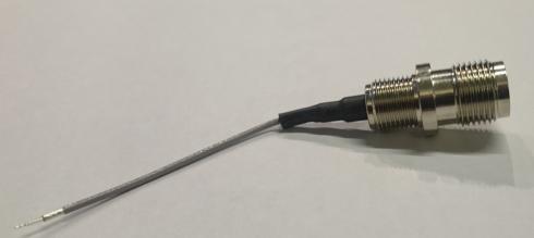 TNC-runko - TNC-Liitin +kaapeli avoimella johdonpäällä.