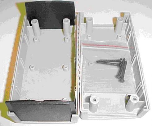 G117 - LAITEKOTELO 120x60x50mm harmaa, musta