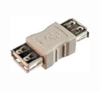 50293 F/ F - USB A naaras/ naaras adapteri. Tällä voit yhdistää erilaisia USB-johtoja eri liitin-variaatioiden muodostamiseksi.