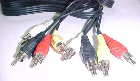 75 - 4XRCA UROS -4XRCA UROS. Pituus n. 1.5m