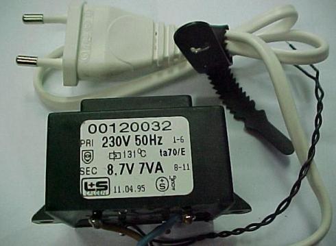 230V/8.7VAC-7VA - muuntaja verkkojohdolla