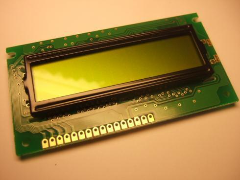EW162G5YMY - 2x16 LCD-moduuli taustavalolla. Piirilevyn koko n. 79x36mm.