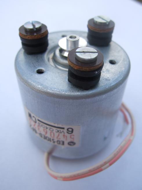 DC-motor EG-510ED-6F2 - Nauhurimoottori 6VDC/ 2400 rpm. Valmistaja: Mabuchi-