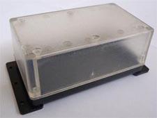 G086T - Läpinäkyvä seinään kiinnitettävä LAITEKOTELO 120x70x50mm