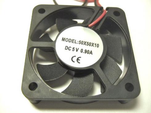 DC FAN 5V 50X50X10 - Tuuletin 5 VDC/0,9A. Mitat 50x50x10mm