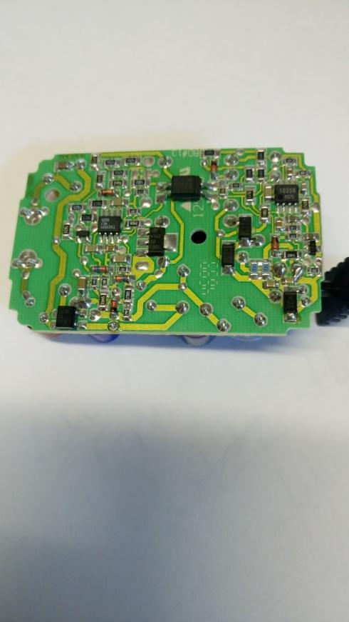 HAKKURIVIRTALÄHDE 6.5V 800mA - 100VAC-240VAC Täyselektroninen