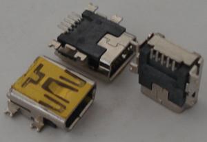 Mini-USB runkoliitin -