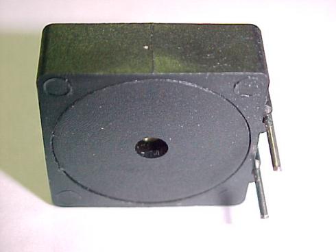 DIGISOUND B/C17 Kulmamalli AC Piezosummeri muovikotelossa.