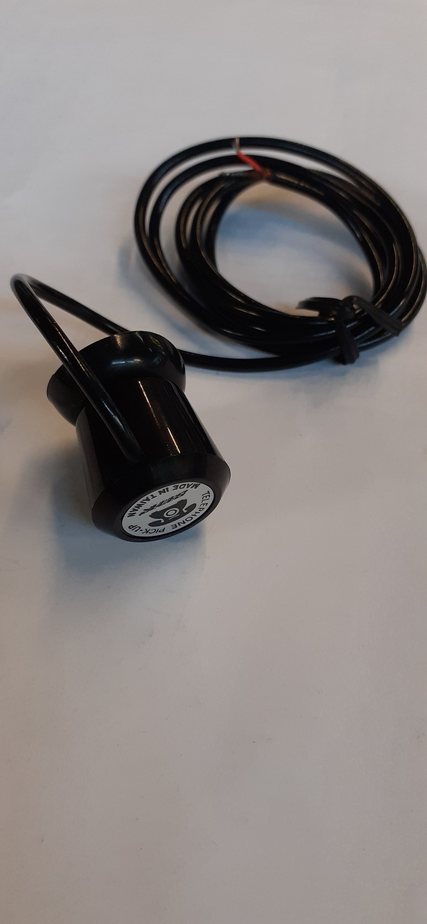 Induktiivinen mikrofoni.