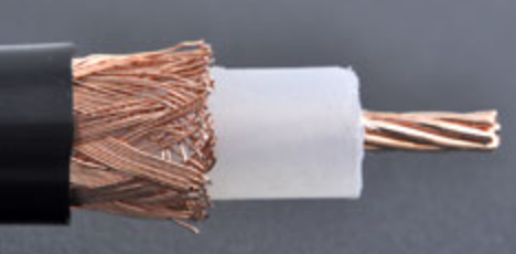 Koaxiaalikaapeli RG213 50 ohm esimerkiksi RHA68 Kyläradio
tukiasemiin