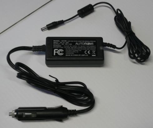 Autonavi DC/DC jännitteentasaaja/muuntaja INPUT:(12) - 24v OUTPUT:12VDC max 2.8 Amp.
