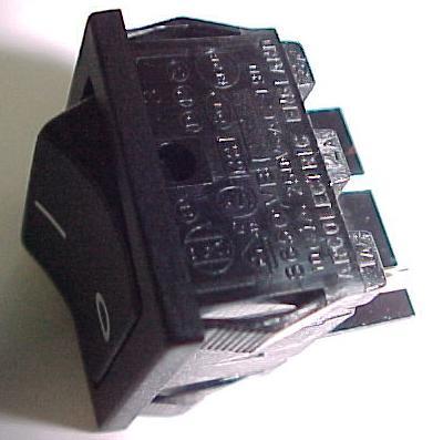 80 - Keinukytkin Arcolectric 8650 VB. Sopii verkkojännitteelle 2xON -OFF/ 10( 4 ) A 250VAC