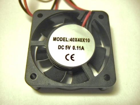 DC FAN 5V 40X40X10 - Laitetuuletin 5VDC/0,11A. Mitat 40x40x10mm