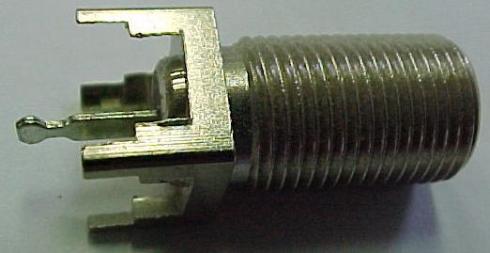 F-RUNKO - F-runkoliitin piirilevylle.