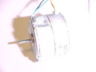 SO21/24 - Askelmoottori AEG SO21/24, hammasrattaalla. 5V( max 0.625A