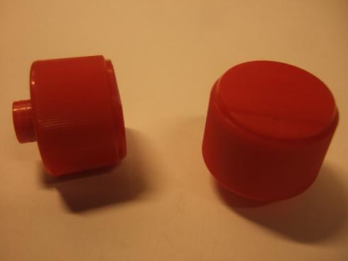 Nuppi 25X17mm, pun - 6mm ura-akselille. Punainen.