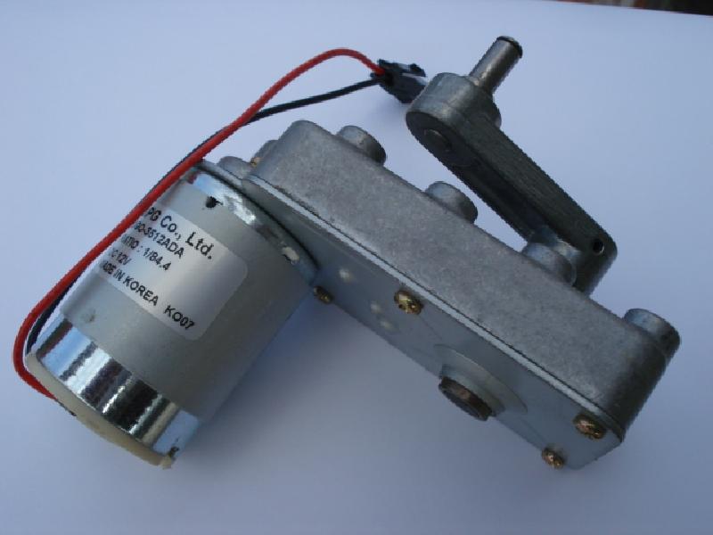 DGO-3512, 10 kpl - Vaihteistomoottori kammella. 12V/ 33rpm. TARJOUSHINTA 10 KPL ! Norm. 15e/ kpl. ILMAN TOIMITUSKULUJA !!