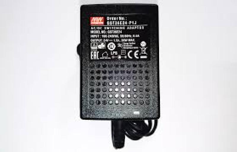 GST36E24-P1J - Virtalähde 24VDC/ 1.5A ( 36W ). DC-liitin 2.1 x 5.5mm. Valmistaja: Mean Well.