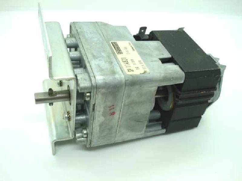 CROUZET SP114820 - Vaihteistomoottori 16 rpm. Nimellisjännite 50VAC ( esim. 48V ). Paino n. 1.7kg. TARJOUSHINTA !
