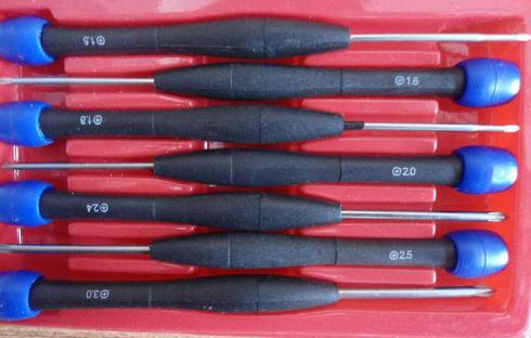 SC0705 RISTIPÄÄ - RUUVIMEISSELISARJA-RISTIPÄÄ ( phillips ) 1.5mm, 1.6mm, 1.8mm, 2.0mm, 2.4mm, 2.5mm, 3.0mm