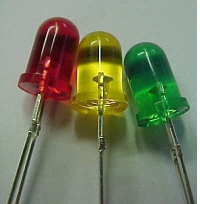 5mm LED PUNAINEN - 10 KPL